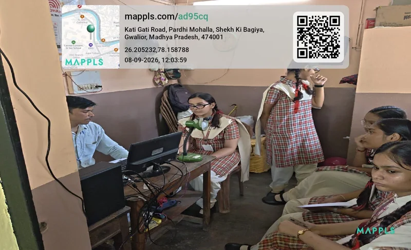 जिले के स्कूलों में विशेष शिविर लगाकर किया जा रहा है मेंडेटरी बायोमेट्रिक अपडेशन एवं आधार पंजीयन का काम